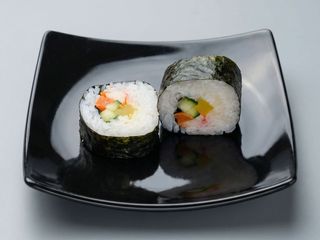Futomaki Surimi, Takuan, Zanahoria y Pepino (10 Pzs.)