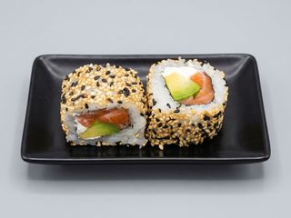 Uramaki salmón y queso Philadelphia (8 piezas)