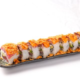10B.- Rolls de Tonyina , alvocat, formarte Philadelphia,cheddar i doritos