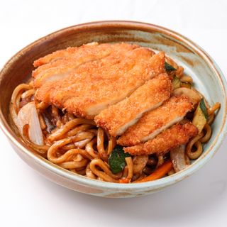 Corral chicken yakiudon