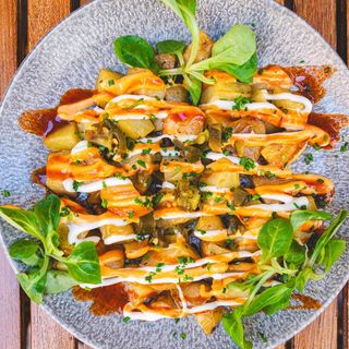 Patatas bravas al estilo Beet