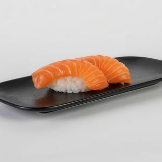 Nigiri de salmón (2 uds.)