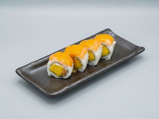 Roll de mango y salmón (8 uds.)