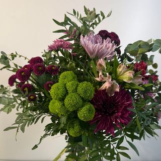 Ramo Rosa y Verde Tamaño M