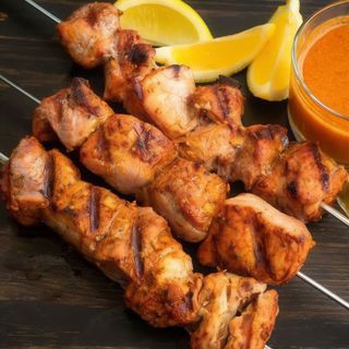 Pinchos morunos (ración)