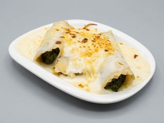 Canelons D’Espinacs Ración