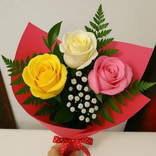 Ramo de 3 Rosas Variadas