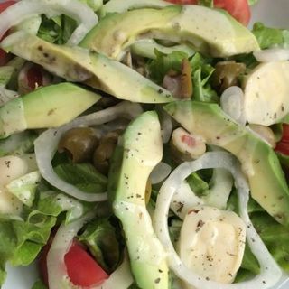 3  Ensalada Mixta Con Aguacate
