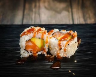 California Spicy Salmón (8 pzs.)