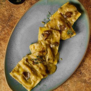 Quadrato De Perdiz En Salsa De Boletus Y Trufa