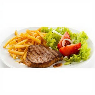 Filete de Ternera, Pimientos, Patatas, Ensalada y huevo