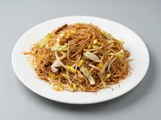 Fideos Fritos con carne y verduras