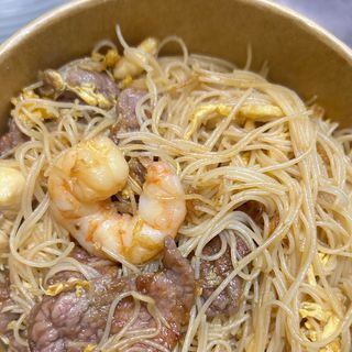 Fideos de arroz tres delicias