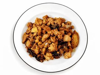 Pollo con Bambú y Setas Chinas