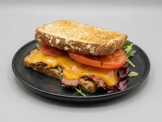 Sándwich Woody Pastrami