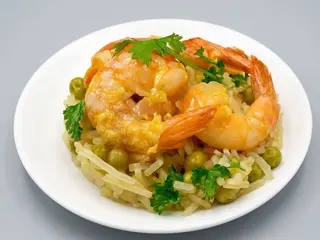 Arroz Frito Con Jengibre Y Langostinos