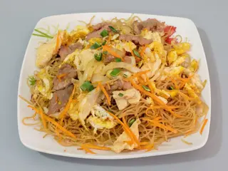 Fideos Fritos Con Ternera