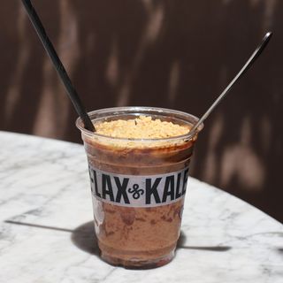PEANUT BUTTER CREATINE SMOOTHIE