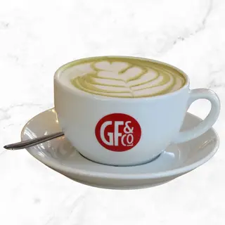 Matcha latte caliente