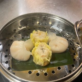 89. Dim Sum Mezclado (4 Pzas.)