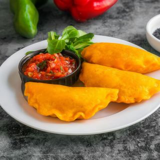 Empanadas Colombianas De Pollo (3 Uds.)