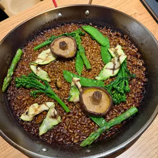 Arroz de calabacín, tirabeques, setas, bimi y espinacas (1 persona)