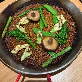 Arroz de calabacín, tirabeques, setas, bimi y espinacas (2 personas)