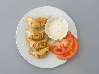 GYOZA pollo y vegetales (8und)
