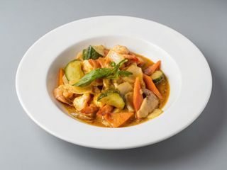 Gamba Y Pepino Con Curry Tailandés