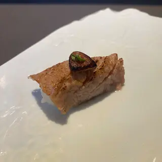 Nigiri Ventresca Del Atún Con Foie (2 Pzs.)