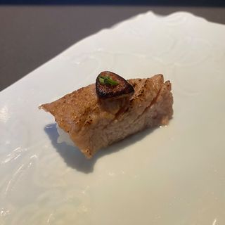Nigiri Ventresca Del Atún Con Foie (2 Pzs.)