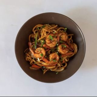 Yakiudon grueso langostinos