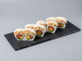 71. Dragón Roll Fantastico Salmón