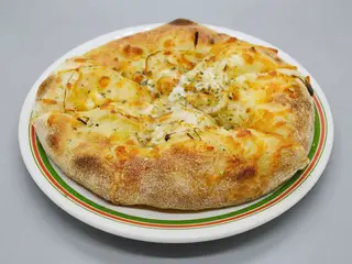 Pan Fogacha Clásica Con Queso Y Cebolla