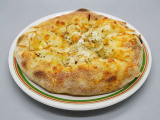 Pan Fogacha Clásica Con Queso Y Cebolla