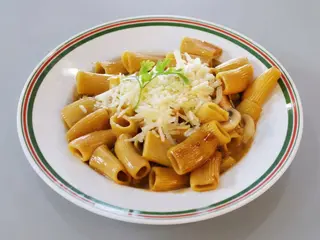 Macarrones Gigantes