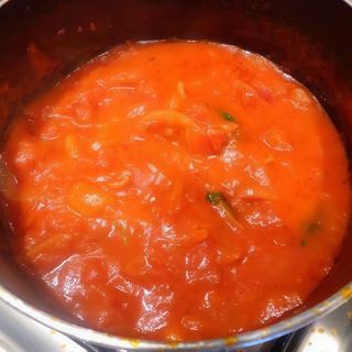 Salsa pomodoro e basílico
