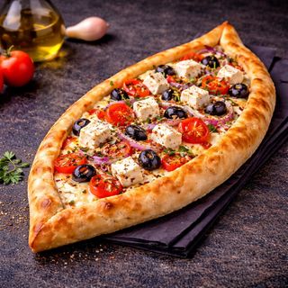Pide Con Queso Feta