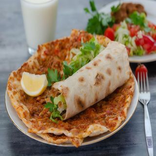Lahmacun De Pollo