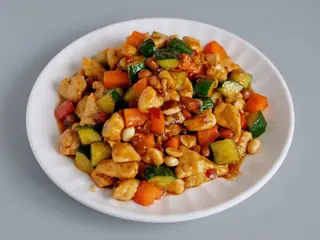 211.- Kung Pao De Pollo