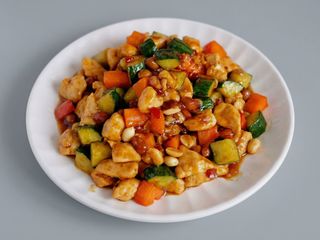 211.- Kung Pao De Pollo