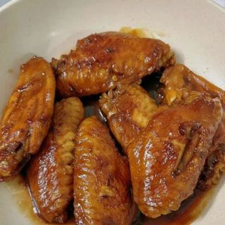 216.- Alitas De Pollo Y Salsa De Soja