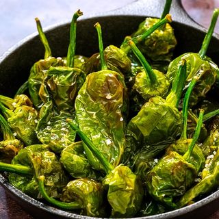 Pimientos de Padrón con Sal