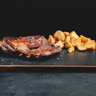 Costillar a la brasa