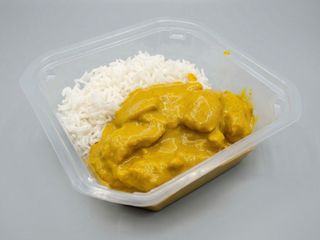 Pollo al curry con arroz basmati