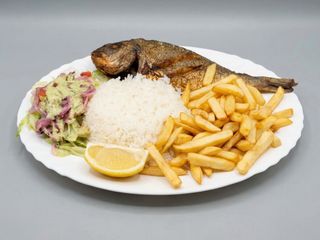 Dorada,patatas,ensalada,arroz