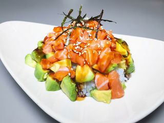 Salmón Poke