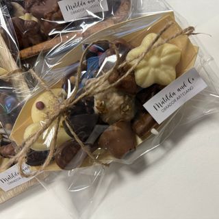 Barquita de bombones artesanos surtidos