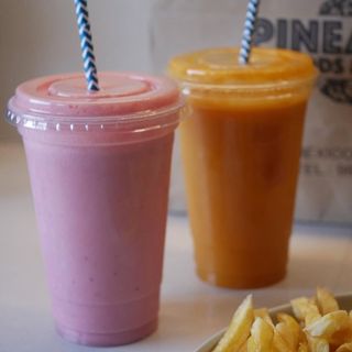 batido de fresas en leche