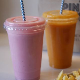 zumo de coco en agua